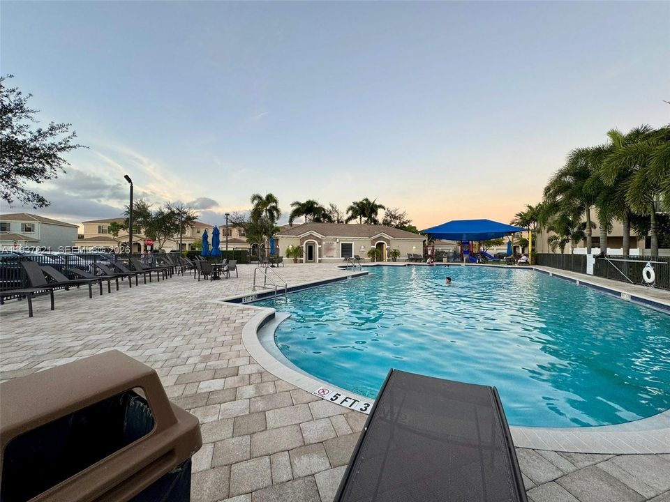 For Rent: $3,500 (3 beds, 2 baths, 1671 Square Feet)