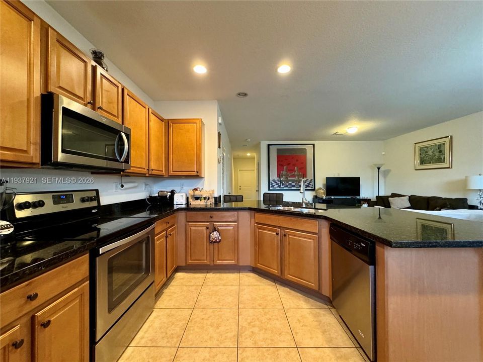 For Rent: $3,500 (3 beds, 2 baths, 1671 Square Feet)