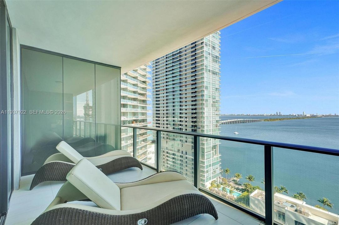 待售: $1,100,000 (2 贝兹, 3 浴室, 1143 平方英尺)