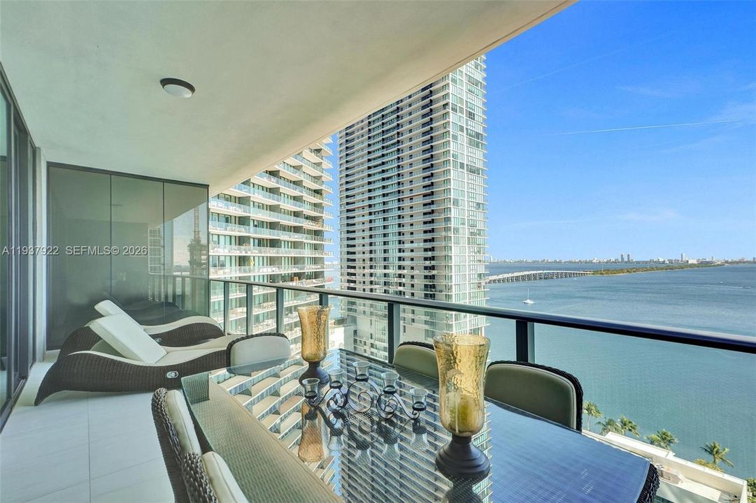 待售: $1,100,000 (2 贝兹, 3 浴室, 1143 平方英尺)