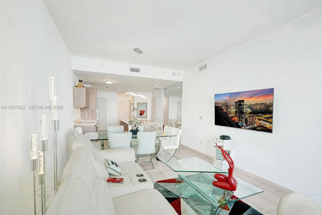 待售: $1,100,000 (2 贝兹, 3 浴室, 1143 平方英尺)