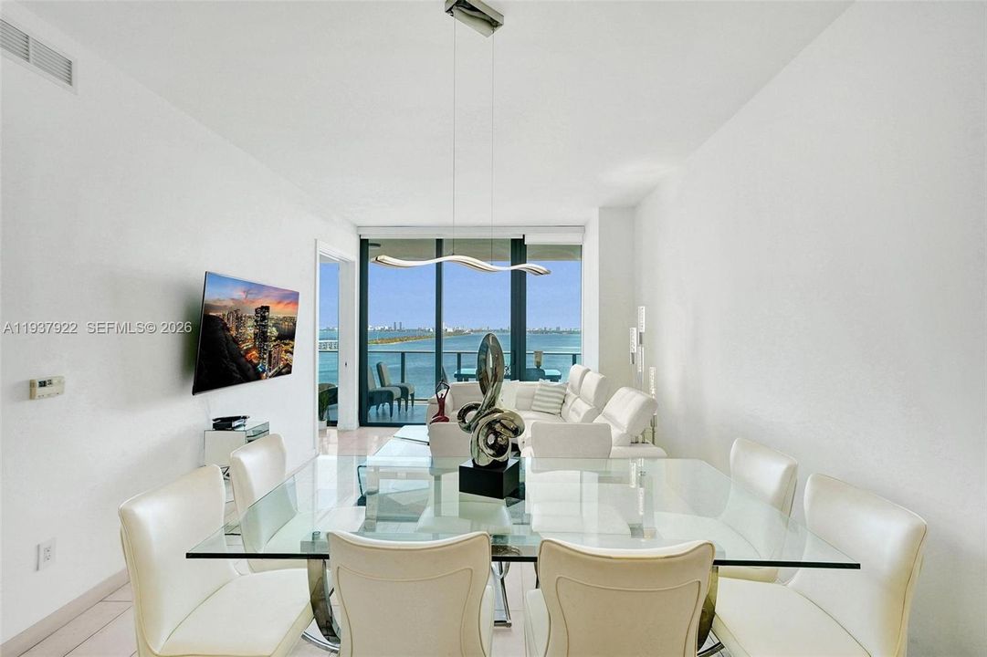 待售: $1,100,000 (2 贝兹, 3 浴室, 1143 平方英尺)