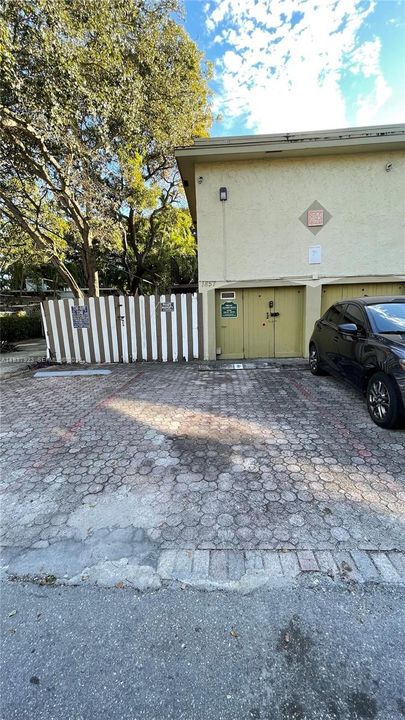 В аренду: $1,550 (1 спален, 1 ванн, 3815 Квадратных фут)