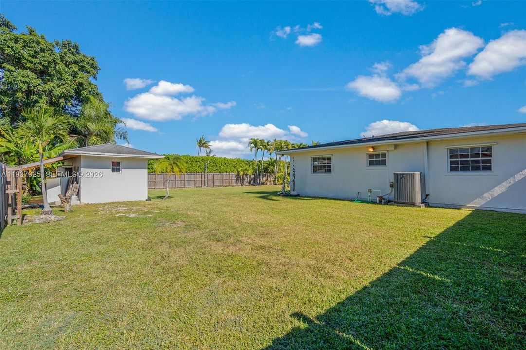 For Sale: $1,150,000 (5 beds, 2 baths, 2263 Square Feet)