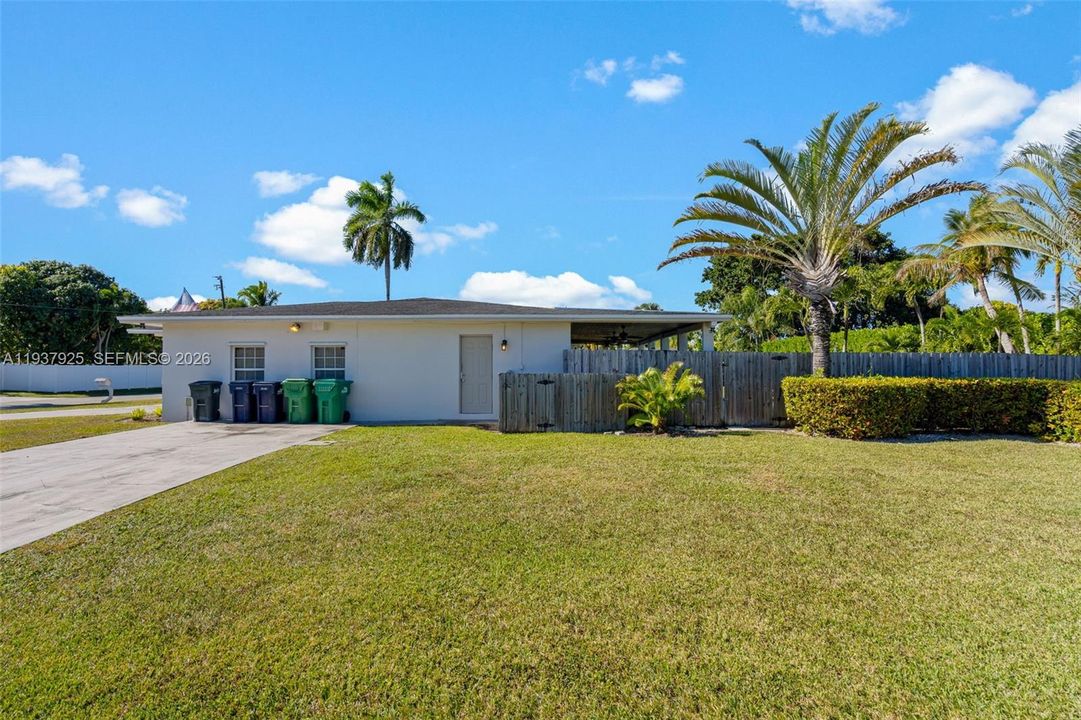 For Sale: $1,150,000 (5 beds, 2 baths, 2263 Square Feet)