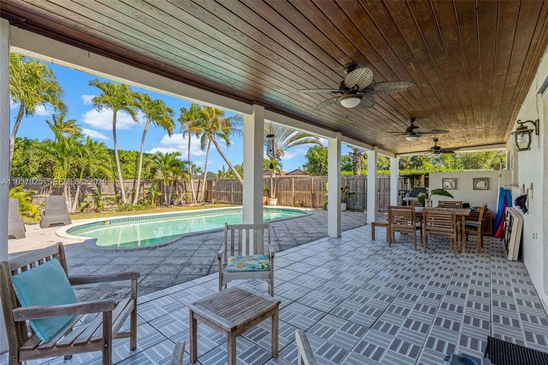 For Sale: $1,150,000 (5 beds, 2 baths, 2263 Square Feet)