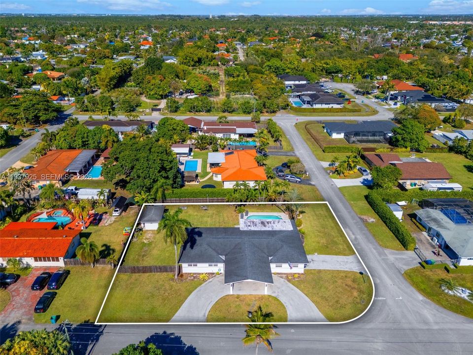 For Sale: $1,150,000 (5 beds, 2 baths, 2263 Square Feet)