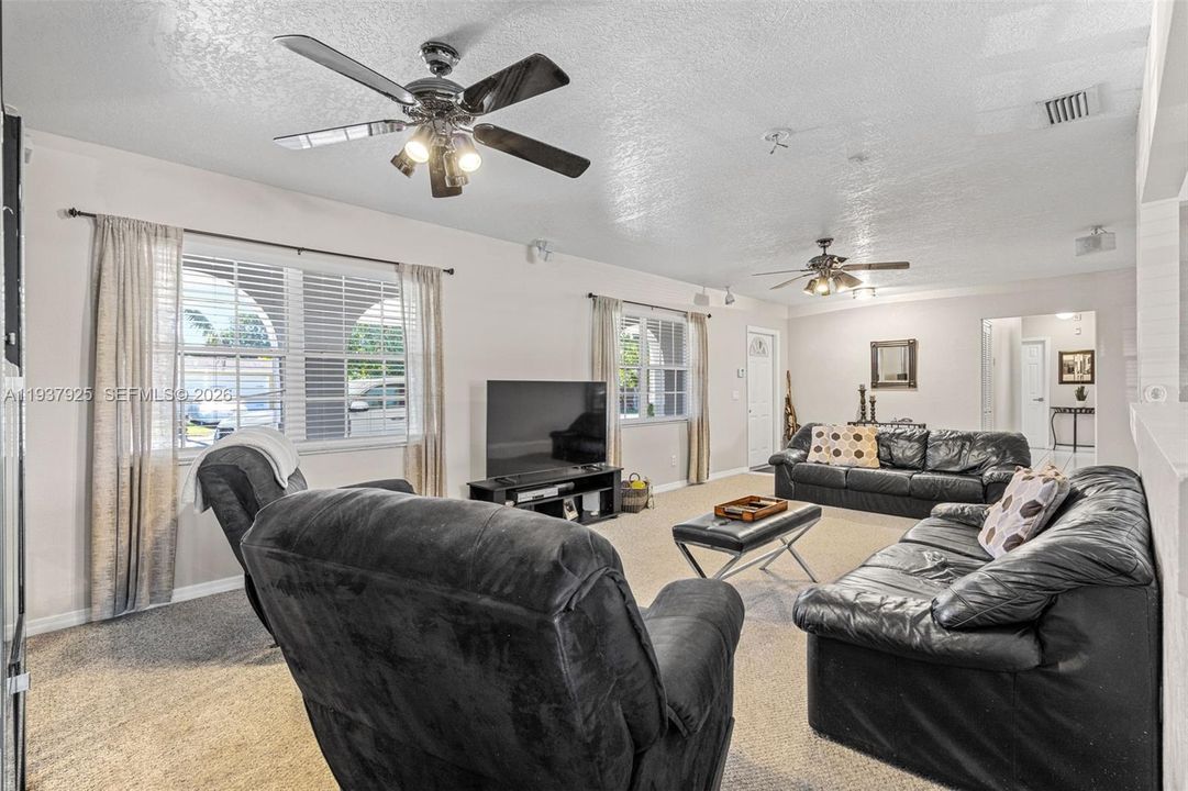 For Sale: $1,150,000 (5 beds, 2 baths, 2263 Square Feet)