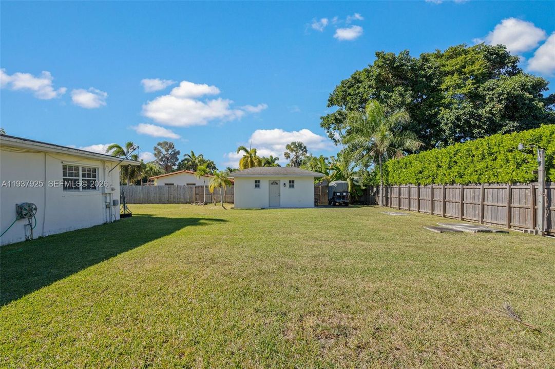 For Sale: $1,150,000 (5 beds, 2 baths, 2263 Square Feet)