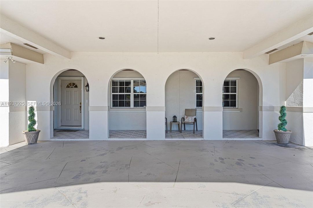 For Sale: $1,150,000 (5 beds, 2 baths, 2263 Square Feet)