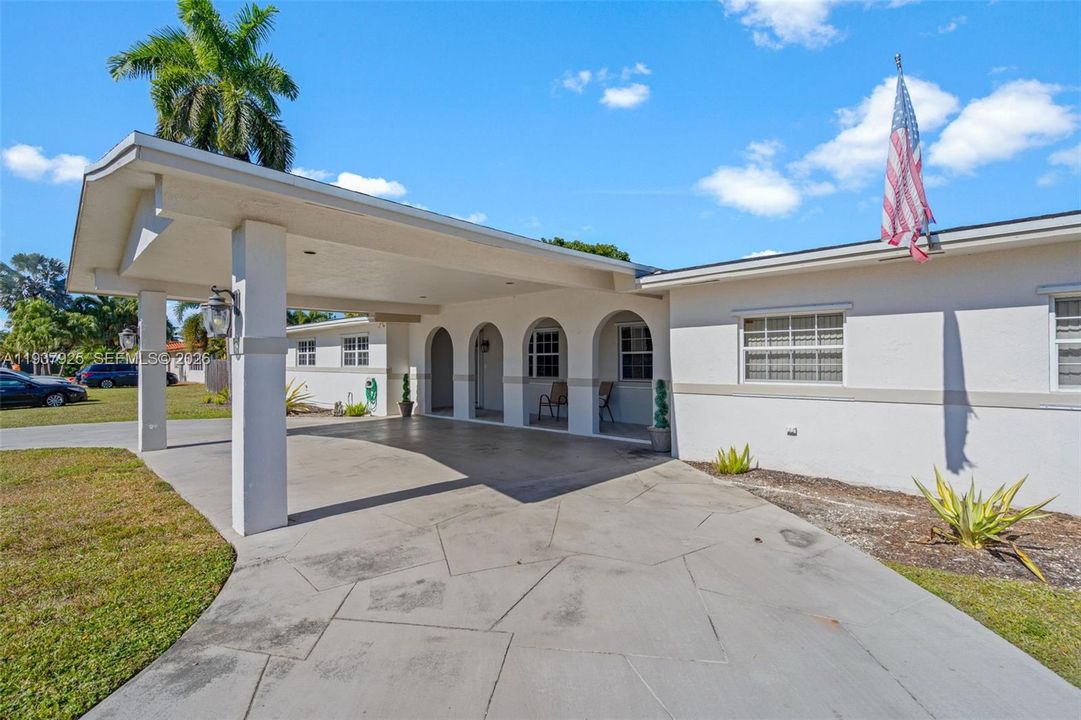 For Sale: $1,150,000 (5 beds, 2 baths, 2263 Square Feet)