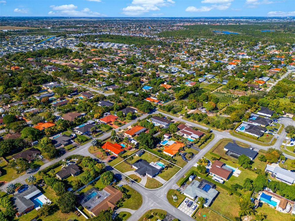 For Sale: $1,150,000 (5 beds, 2 baths, 2263 Square Feet)