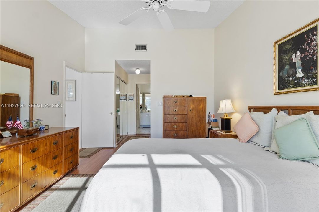 En Venta: $599,000 (3 camas, 2 baños, 1524 Pies cuadrados)