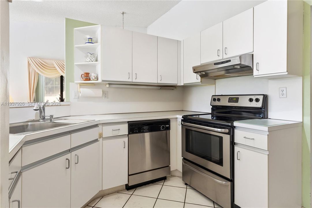 En Venta: $599,000 (3 camas, 2 baños, 1524 Pies cuadrados)