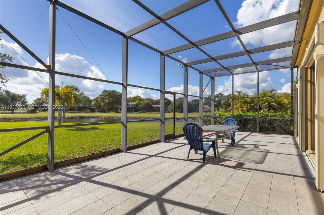 En Venta: $599,000 (3 camas, 2 baños, 1524 Pies cuadrados)