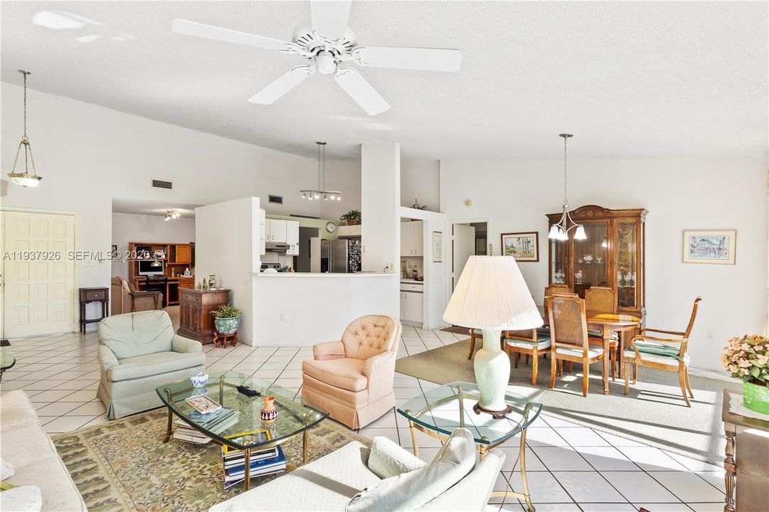 En Venta: $599,000 (3 camas, 2 baños, 1524 Pies cuadrados)