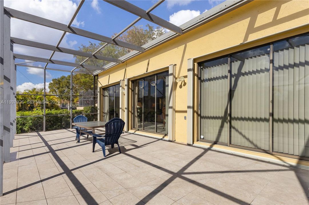 En Venta: $599,000 (3 camas, 2 baños, 1524 Pies cuadrados)