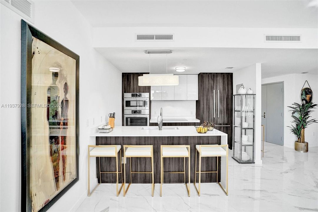 En Renta: $9,500 (3 camas, 3 baños, 1865 Pies cuadrados)