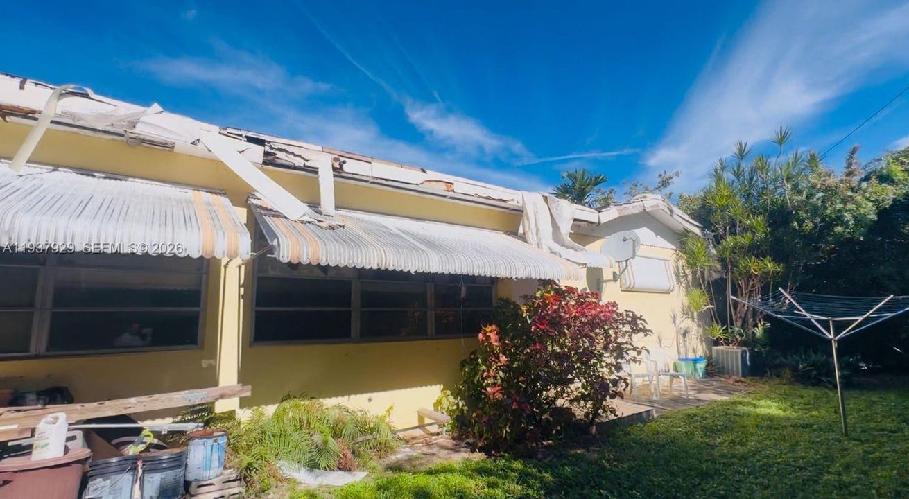 For Sale: $2,000,000 (2 beds, 2 baths, 2160 Square Feet)