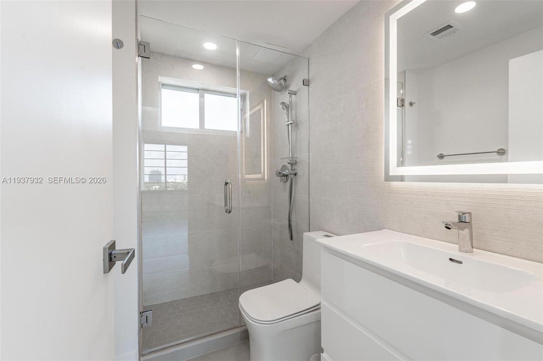 For Rent: $3,800 (2 beds, 2 baths, 1118 Square Feet)