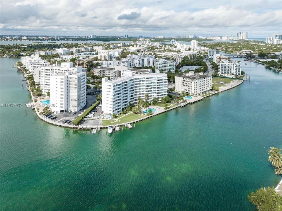 For Rent: $3,800 (2 beds, 2 baths, 1118 Square Feet)