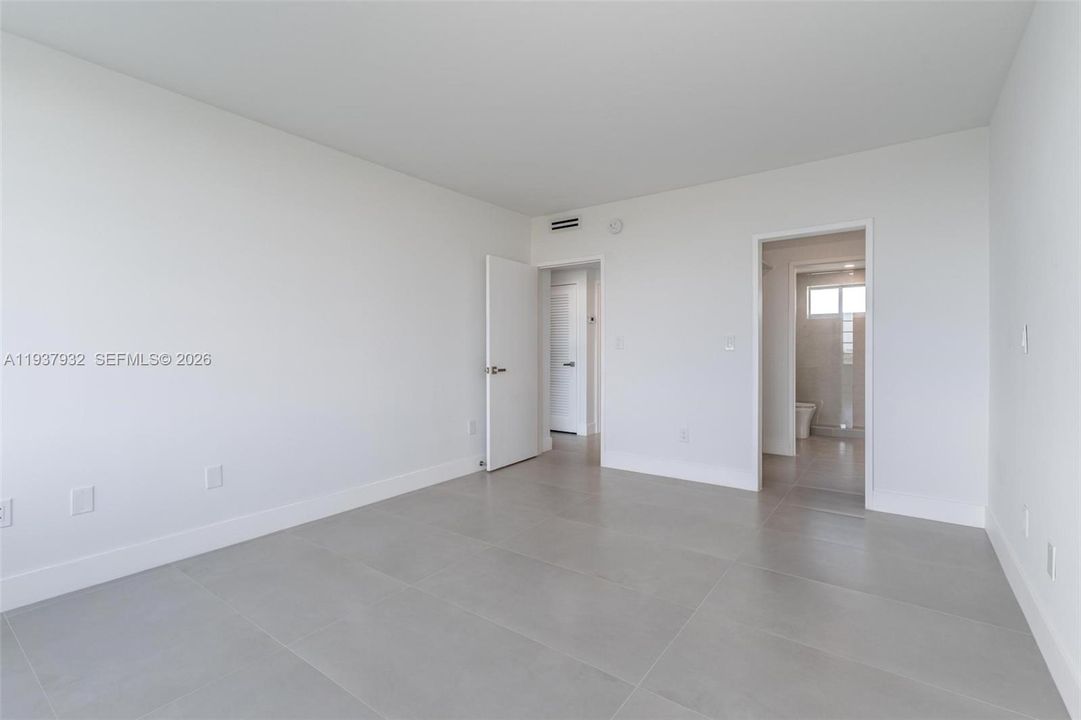 For Rent: $3,800 (2 beds, 2 baths, 1118 Square Feet)