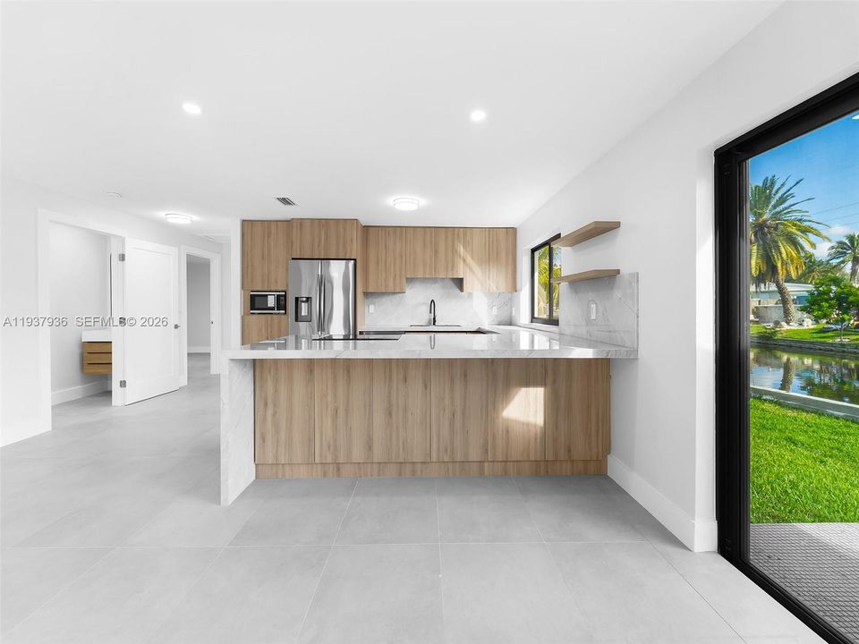 待售: $699,000 (3 贝兹, 2 浴室, 1648 平方英尺)