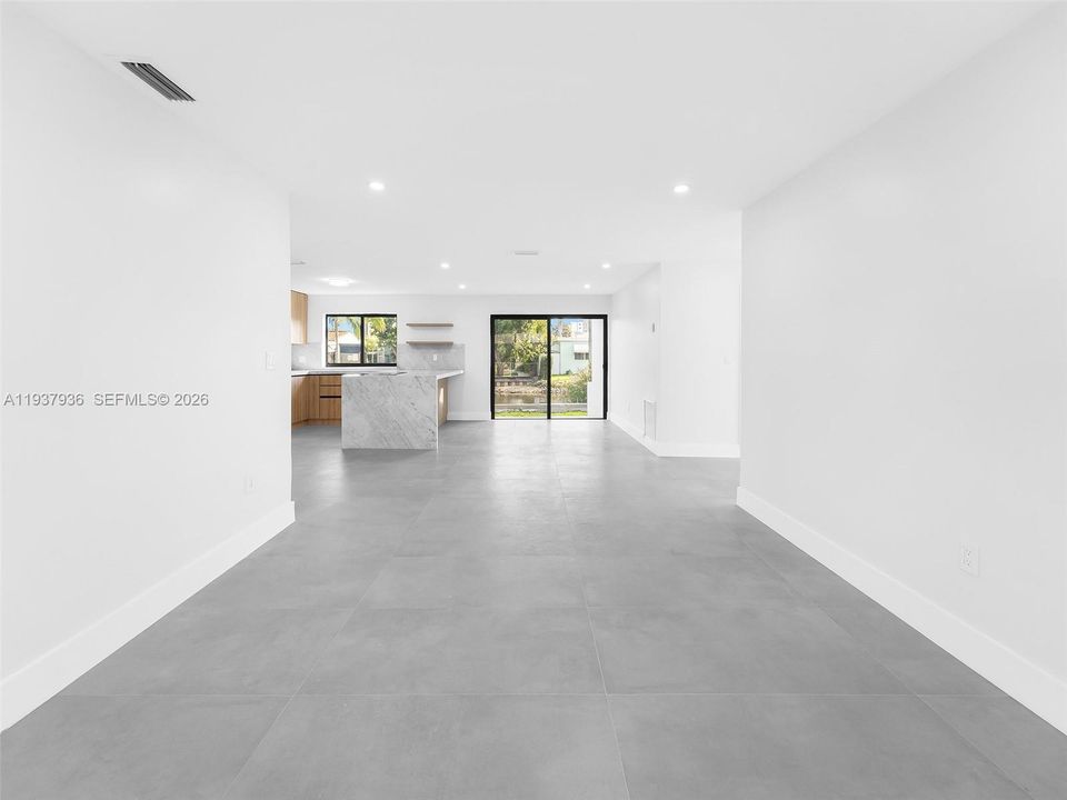 待售: $699,000 (3 贝兹, 2 浴室, 1648 平方英尺)