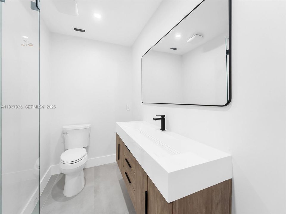 待售: $699,000 (3 贝兹, 2 浴室, 1648 平方英尺)