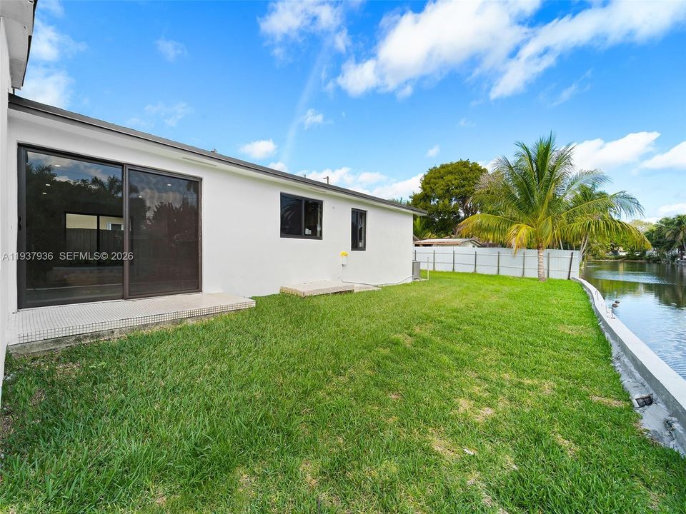 待售: $699,000 (3 贝兹, 2 浴室, 1648 平方英尺)