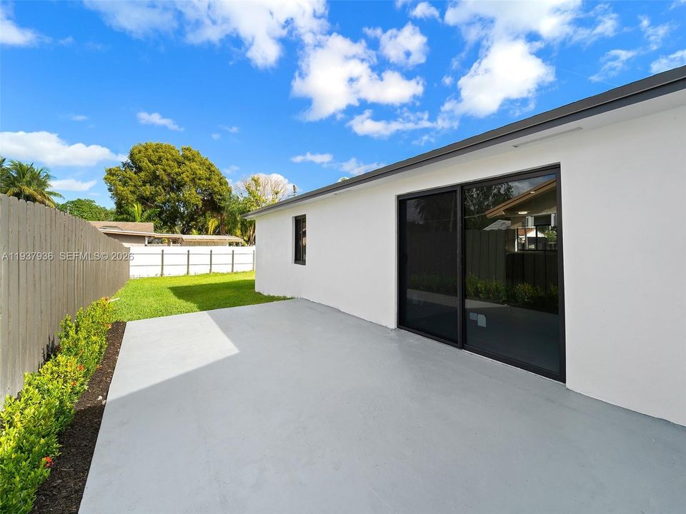 待售: $699,000 (3 贝兹, 2 浴室, 1648 平方英尺)