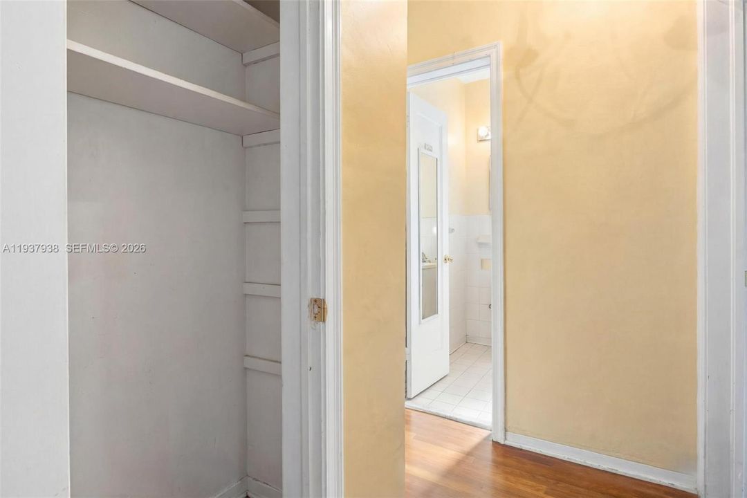 For Sale: $1,499,000 (3 beds, 2 baths, 1238 Square Feet)