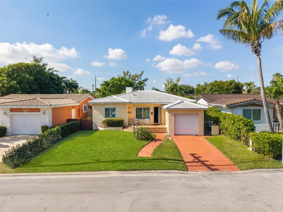 For Sale: $1,499,000 (3 beds, 2 baths, 1238 Square Feet)