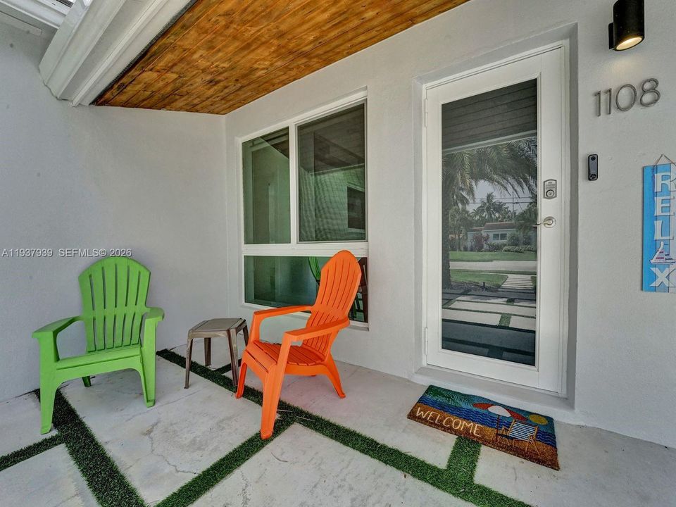 待售: $1,240,000 (3 贝兹, 2 浴室, 1080 平方英尺)