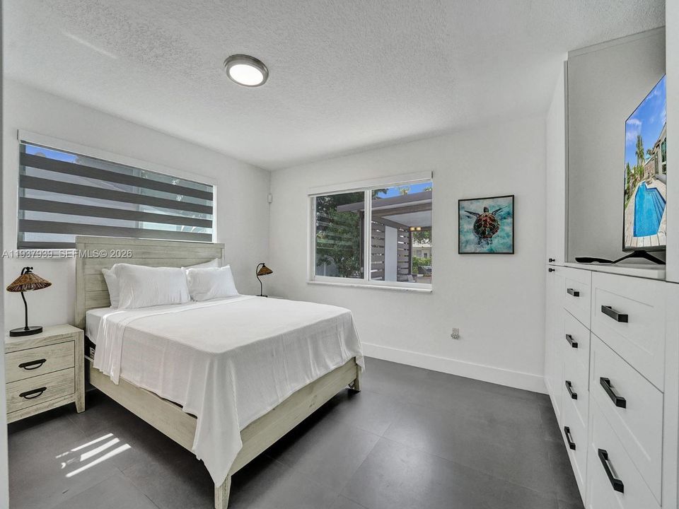 待售: $1,240,000 (3 贝兹, 2 浴室, 1080 平方英尺)