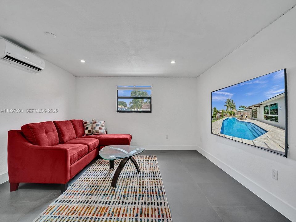 待售: $1,240,000 (3 贝兹, 2 浴室, 1080 平方英尺)