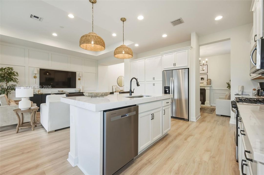 待售: $589,999 (3 贝兹, 2 浴室, 1913 平方英尺)