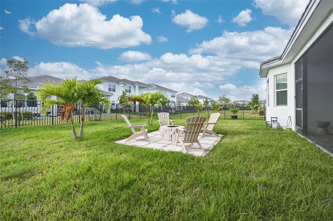 待售: $589,999 (3 贝兹, 2 浴室, 1913 平方英尺)