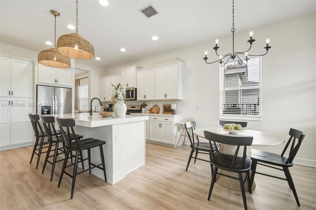 待售: $589,999 (3 贝兹, 2 浴室, 1913 平方英尺)