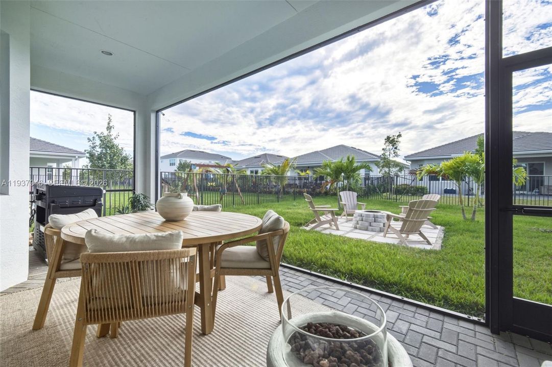 待售: $589,999 (3 贝兹, 2 浴室, 1913 平方英尺)