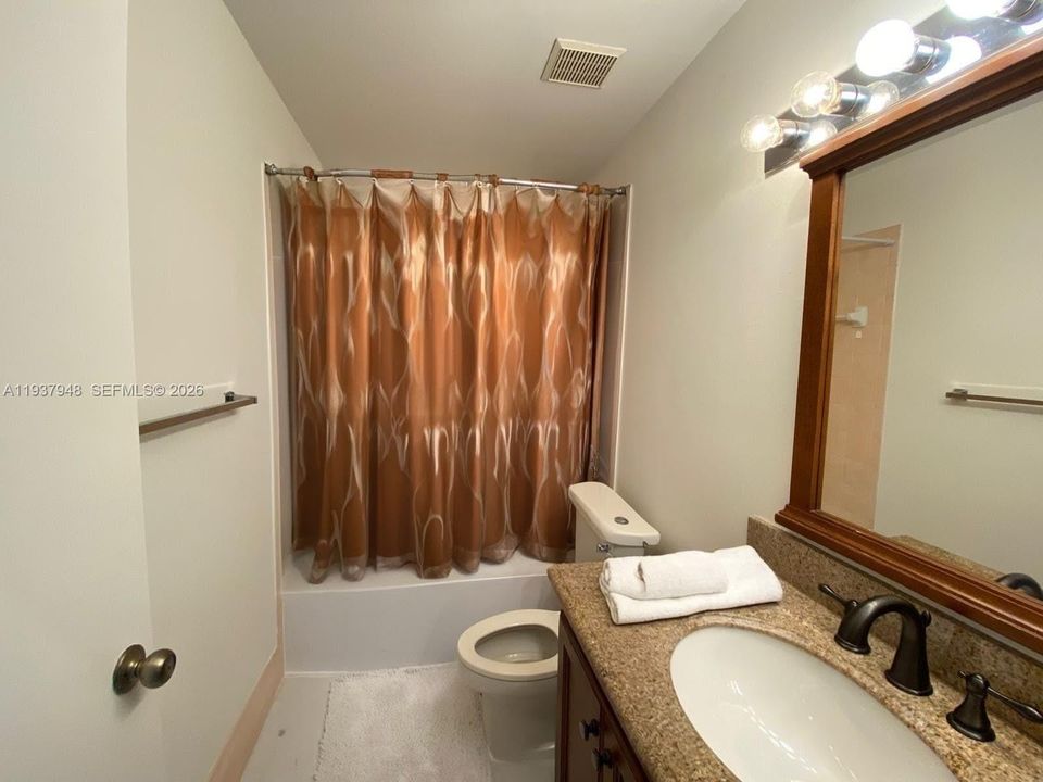 En Renta: $3,400 (3 camas, 2 baños, 1645 Pies cuadrados)