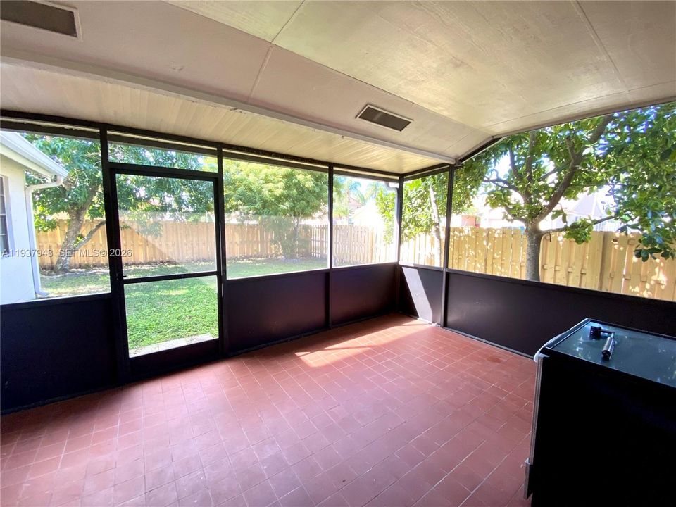 En Renta: $3,400 (3 camas, 2 baños, 1645 Pies cuadrados)