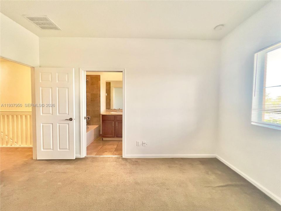 待售: $365,000 (2 贝兹, 2 浴室, 1454 平方英尺)