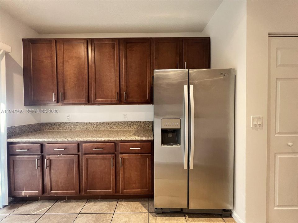 待售: $365,000 (2 贝兹, 2 浴室, 1454 平方英尺)