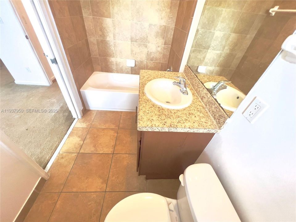 待售: $365,000 (2 贝兹, 2 浴室, 1454 平方英尺)