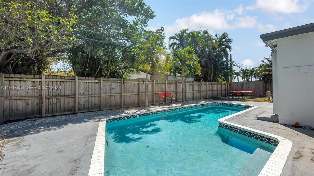 待售: $550,000 (3 贝兹, 2 浴室, 1780 平方英尺)