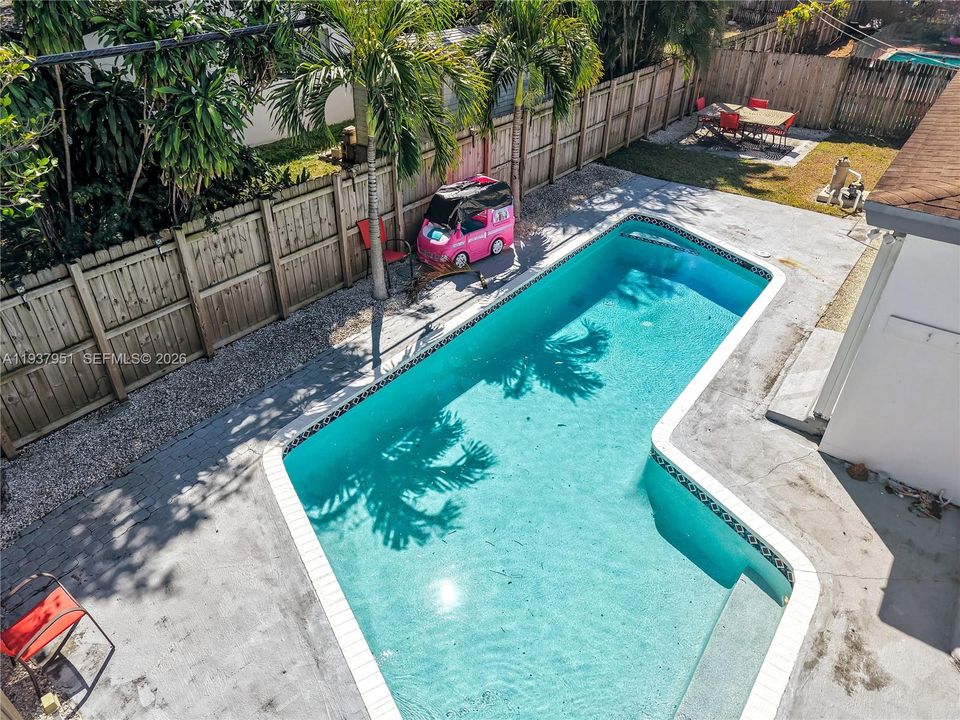 待售: $550,000 (3 贝兹, 2 浴室, 1780 平方英尺)