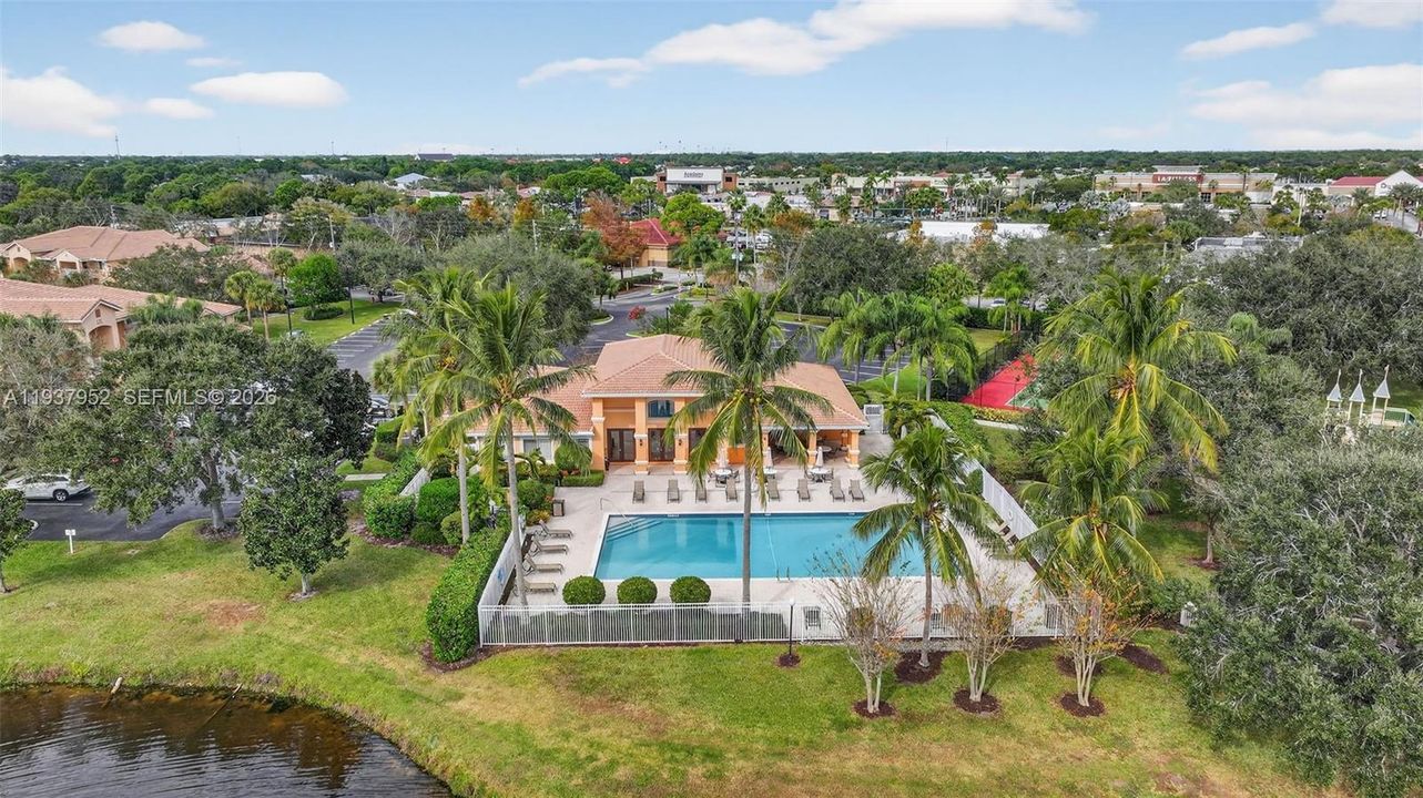 待售: $209,000 (2 贝兹, 2 浴室, 960 平方英尺)