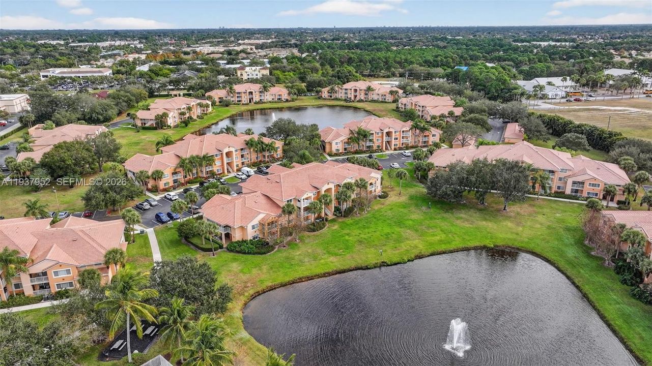 待售: $209,000 (2 贝兹, 2 浴室, 960 平方英尺)