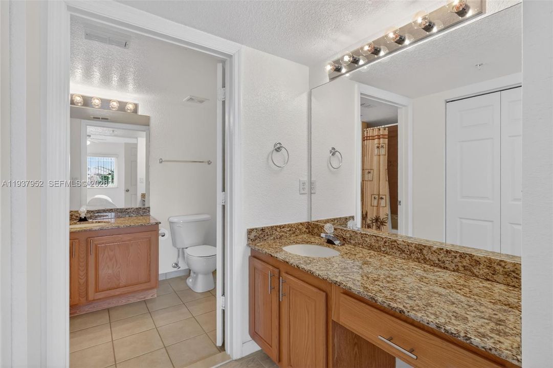 待售: $209,000 (2 贝兹, 2 浴室, 960 平方英尺)